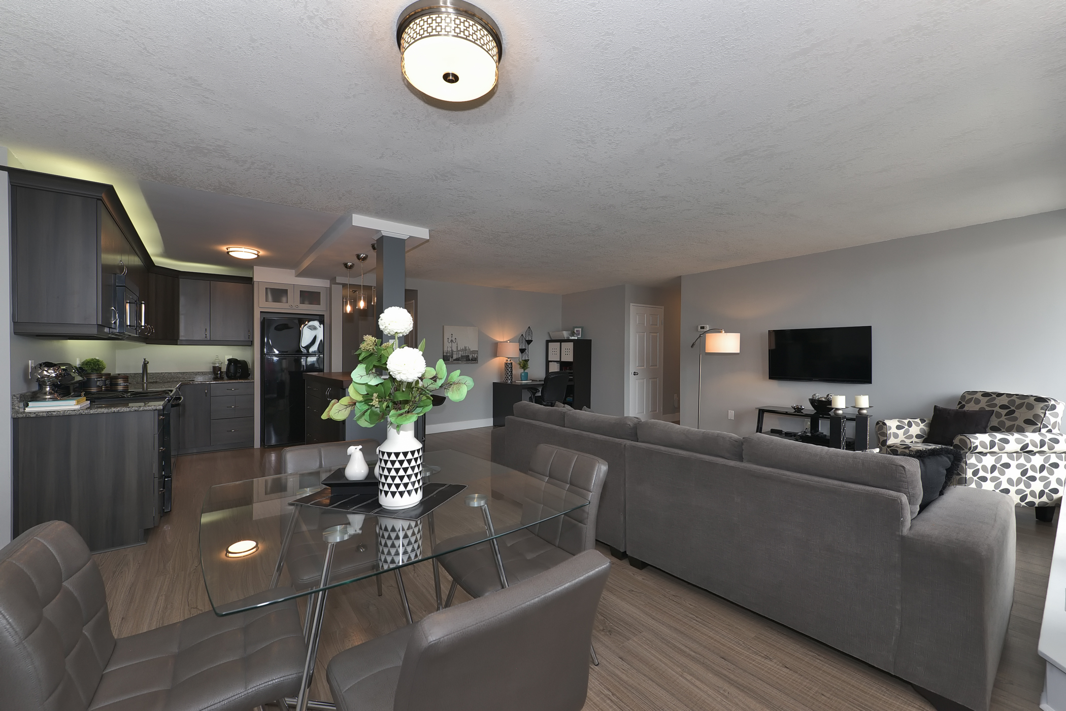 2106363 Colborne Street Natalie French, Broker London, Ontario